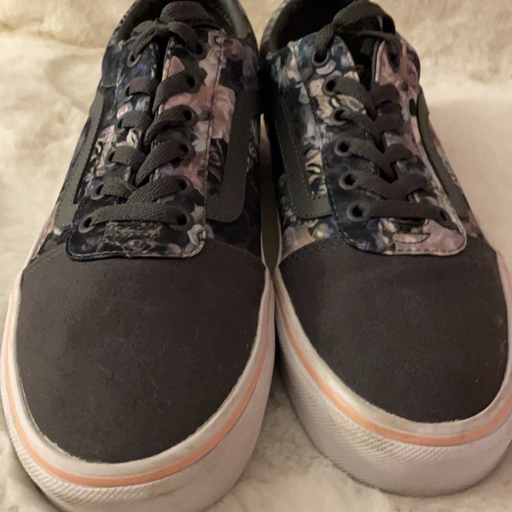 Vans Grey Floral Unisex Sneaker in 9M - Picture 1 of 12